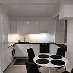 Alexi - Newly Renovated In The Heart Of The Near To Railway Station And Nokia Arena Tampere