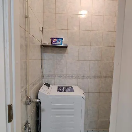 Alexi - Newly Renovated In The Heart Of The Near To Railway Station And Nokia Arena