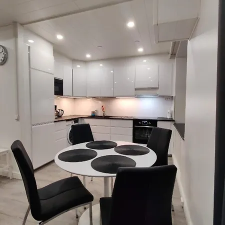 Alexi - Newly Renovated In The Heart Of The Near To Railway Station And Nokia Arena Tammerfors