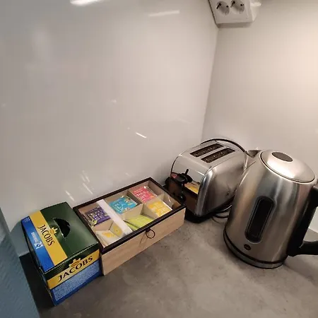 Alexi - Newly Renovated In The Heart Of The Near To Railway Station And Nokia Arena *